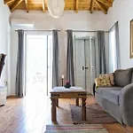 Apartamento Velanidia Homestay